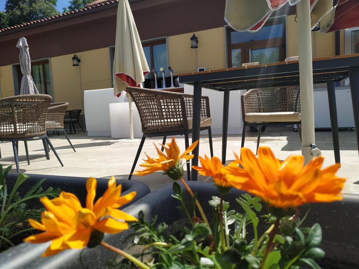 Hotel Restaurante Val Antas de Ulla المظهر الخارجي الصورة